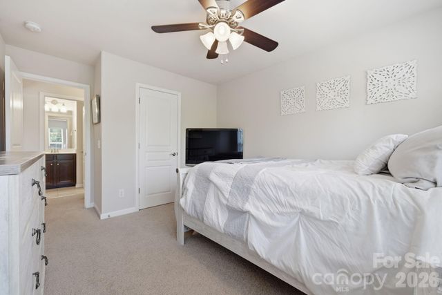 2441 Diplomat Lane, Charlotte, NC 28210