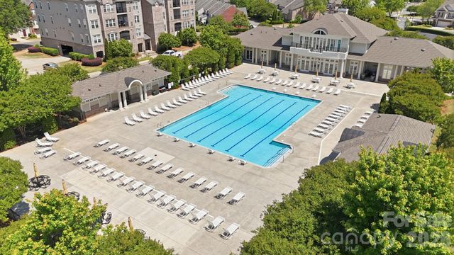 2441 Diplomat Lane, Charlotte, NC 28210