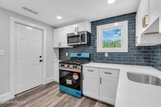 209 Atkins Avenue 2nd Floor, Neptune Township, NJ 07753