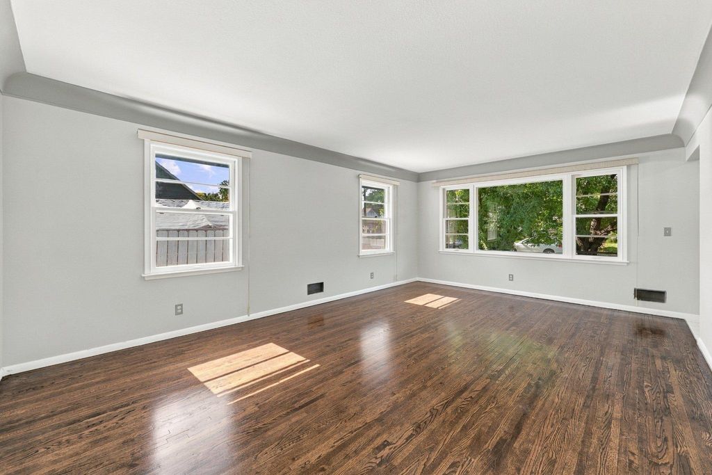 4950 Penn Avenue N, Minneapolis, MN 55430 — exterior