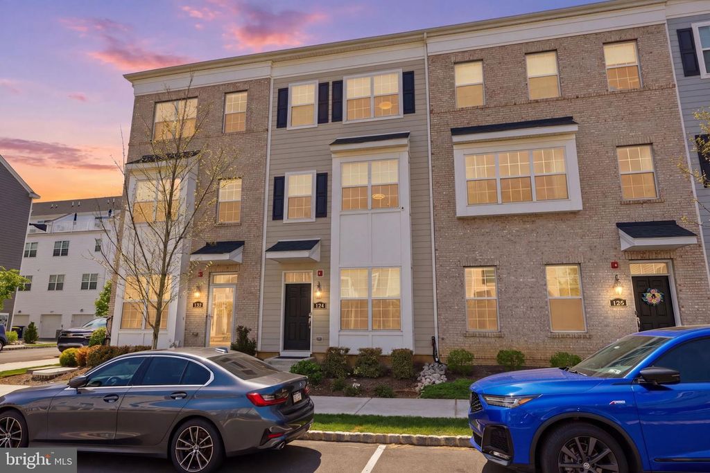 124 ANNAPOLIS ST, Bensalem, PA 19020