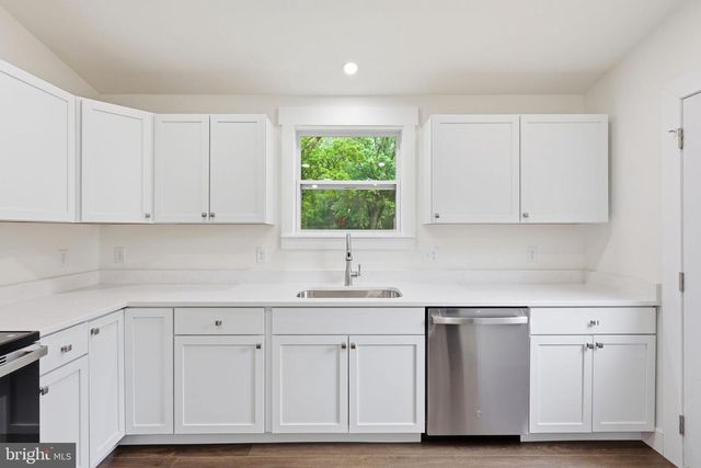 170 KEARNEYSVILLE PIKE, Kearneysville, WV 25430