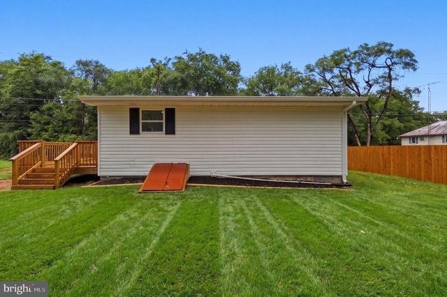 170 KEARNEYSVILLE PIKE, Kearneysville, WV 25430