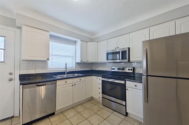 5140 17TH AVENUE N, St Petersburg, FL 33710