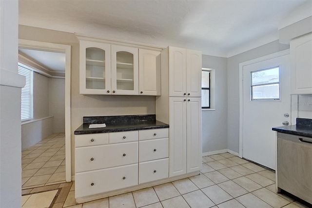 5140 17TH AVENUE N, St Petersburg, FL 33710