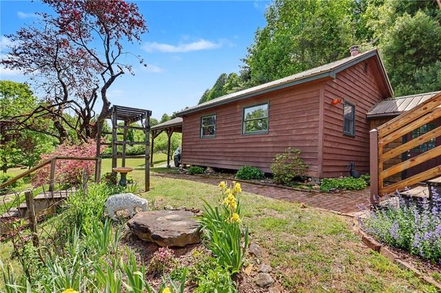 306 Frontier Road, Tiger, GA 30576