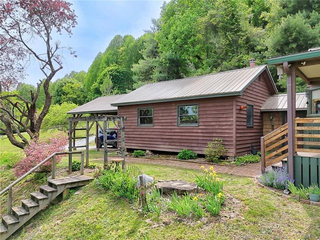 306 Frontier Road, Tiger, GA 30576