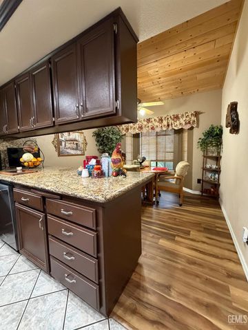 3600 Piedmont Avenue, Bakersfield, CA 93312