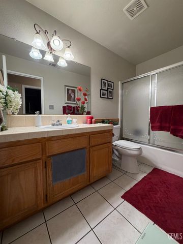 3600 Piedmont Avenue, Bakersfield, CA 93312