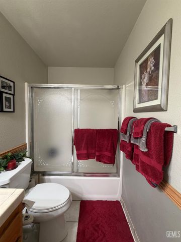 3600 Piedmont Avenue, Bakersfield, CA 93312