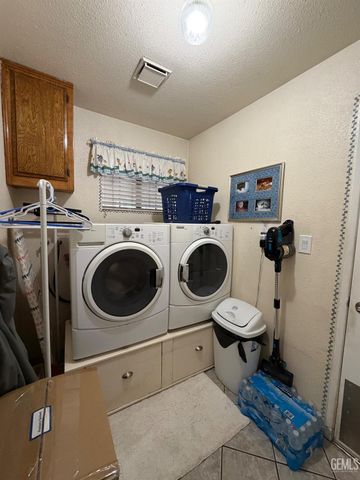 3600 Piedmont Avenue, Bakersfield, CA 93312