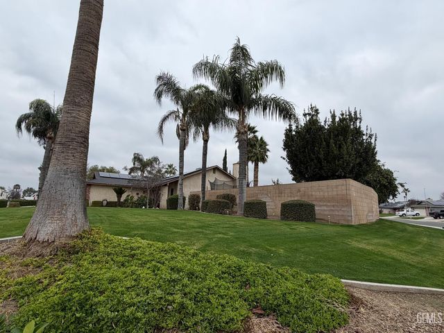 3600 Piedmont Avenue, Bakersfield, CA 93312