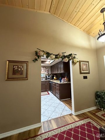 3600 Piedmont Avenue, Bakersfield, CA 93312