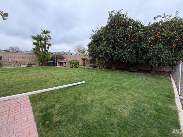 3600 Piedmont Avenue, Bakersfield, CA 93312