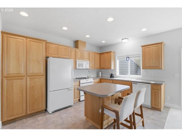 2066 Nw VIOLET Ave, Albany, OR 97321