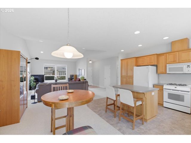 2066 Nw VIOLET Ave, Albany, OR 97321