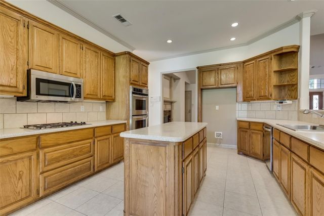 120 Cambridge Court, Heath, TX 75032