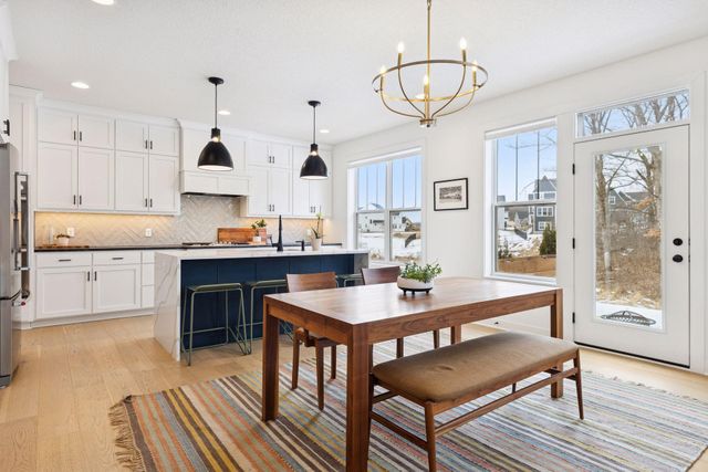 5450 Rolling Hills Parkway, Victoria, MN 55318