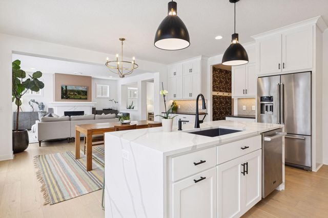 5450 Rolling Hills Parkway, Victoria, MN 55318