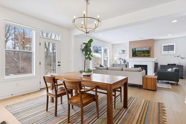 5450 Rolling Hills Parkway, Victoria, MN 55318