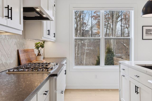 5450 Rolling Hills Parkway, Victoria, MN 55318