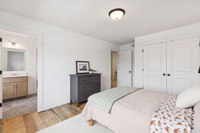 5450 Rolling Hills Parkway, Victoria, MN 55318