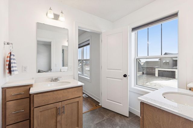 5450 Rolling Hills Parkway, Victoria, MN 55318