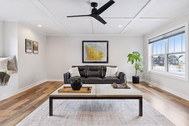 5450 Rolling Hills Parkway, Victoria, MN 55318