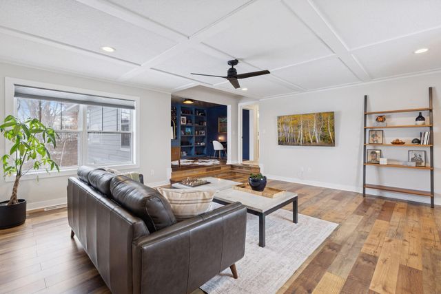 5450 Rolling Hills Parkway, Victoria, MN 55318