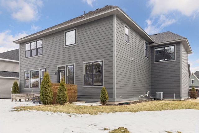 5450 Rolling Hills Parkway, Victoria, MN 55318