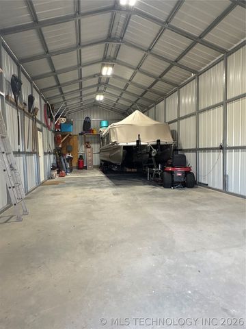 417 Pine Road, Eufaula, OK 74432