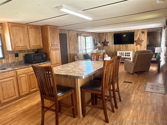 417 Pine Road, Eufaula, OK 74432