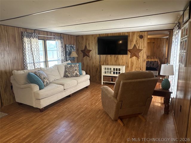 417 Pine Road, Eufaula, OK 74432