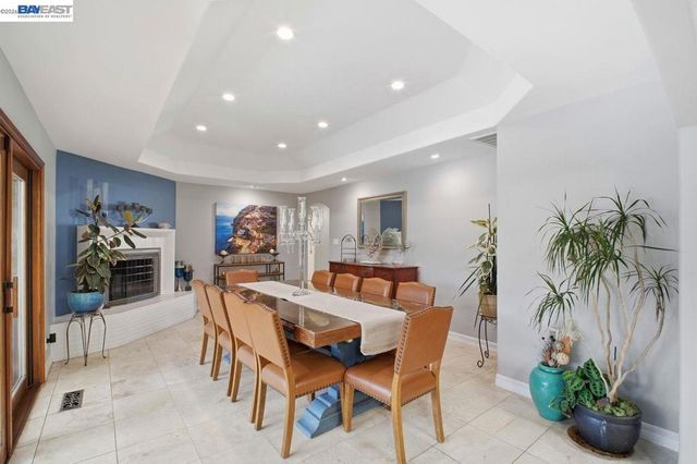 4858 Sterling Dr, Fremont, CA 94536