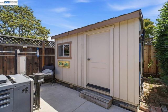 4858 Sterling Dr, Fremont, CA 94536
