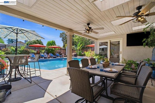 4858 Sterling Dr, Fremont, CA 94536