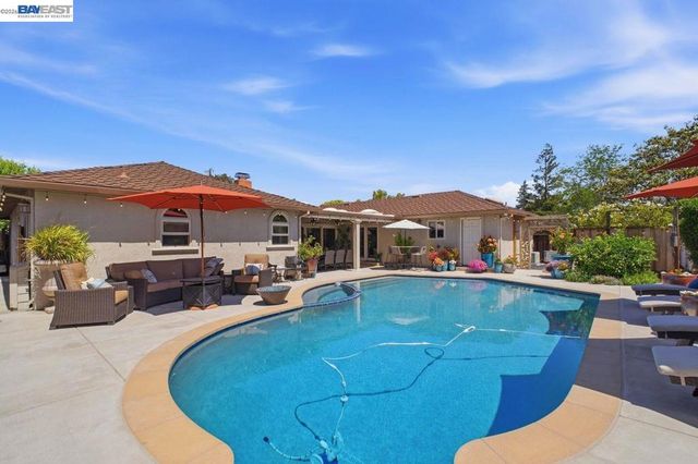 4858 Sterling Dr, Fremont, CA 94536