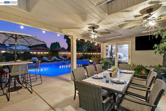 4858 Sterling Dr, Fremont, CA 94536