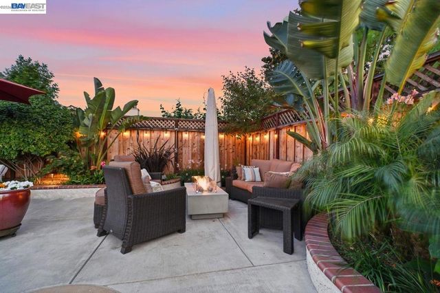 4858 Sterling Dr, Fremont, CA 94536