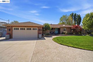 4858 Sterling Dr, Fremont, CA 94536