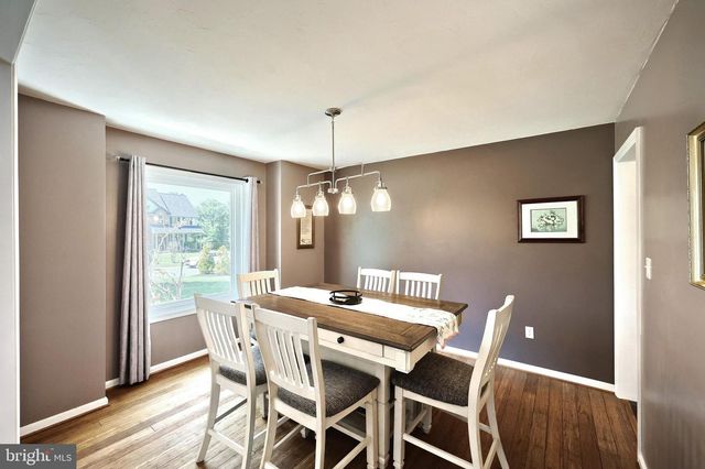 1066 FOX RUN TER, Hanover, PA 17331