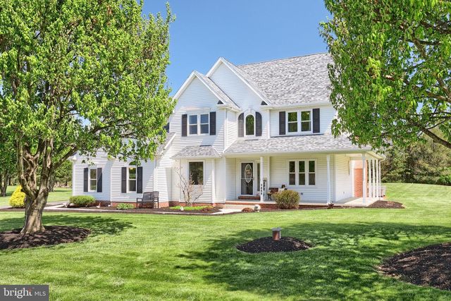 1066 FOX RUN TER, Hanover, PA 17331