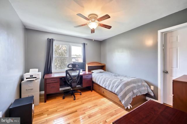 1066 FOX RUN TER, Hanover, PA 17331