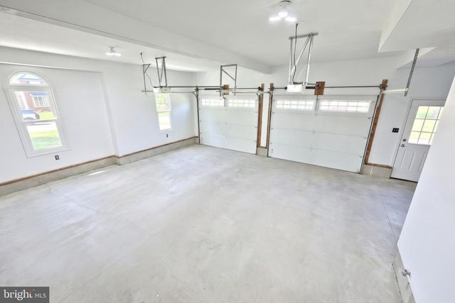 1066 FOX RUN TER, Hanover, PA 17331