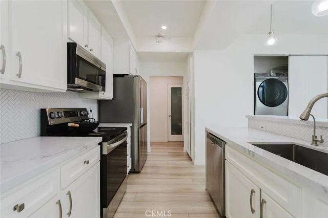 1305 N Columbus Avenue 204, Glendale, CA 91202