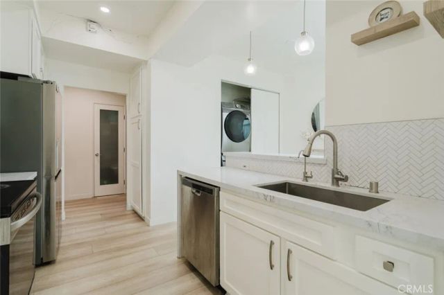 1305 N Columbus Avenue 204, Glendale, CA 91202