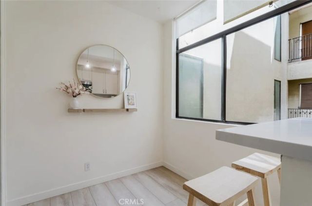 1305 N Columbus Avenue 204, Glendale, CA 91202