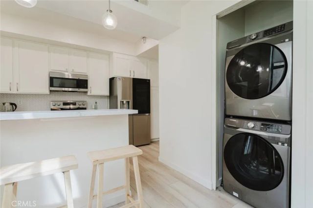 1305 N Columbus Avenue 204, Glendale, CA 91202
