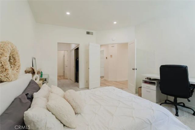 1305 N Columbus Avenue 204, Glendale, CA 91202