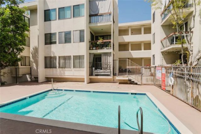 1305 N Columbus Avenue 204, Glendale, CA 91202